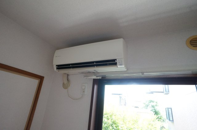 アルヴェレット【当社管理物件】の設備|エアコン　リビングに１台設置あり