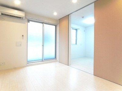 【寝室】 | リブリ・メジュール | 開放的な寝室です