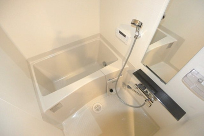 【浴室】 | プレサンス天神橋筋六丁目ヴォワール | きれいなお風呂です