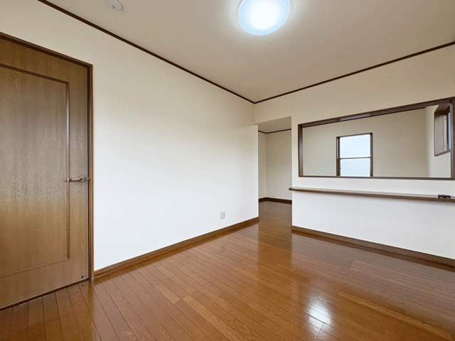 七ヶ浜町境山2丁目　広々9DK住宅♪の洋室