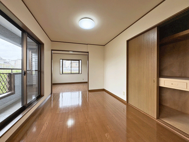 七ヶ浜町境山2丁目　広々9DK住宅♪の洋室