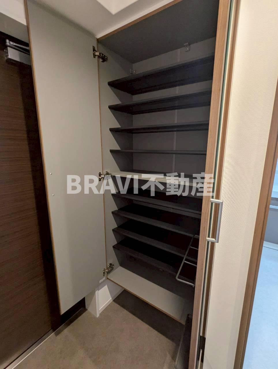 LAZO内久宝寺の玄関