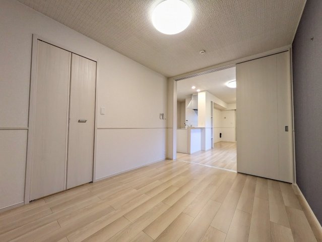 【洋室】 | ※同タイプの写真となります。