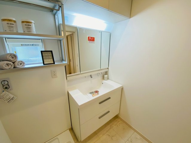 中古戸建　ナリタリンクスプレイス　２６号の独立洗面台