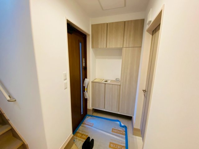 中古戸建　ナリタリンクスプレイス　２６号の玄関