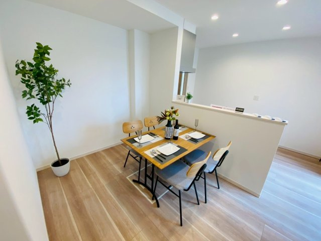 中古戸建　ナリタリンクスプレイス　２６号の居間・リビング