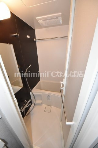 ドゥーエ天満橋の浴室