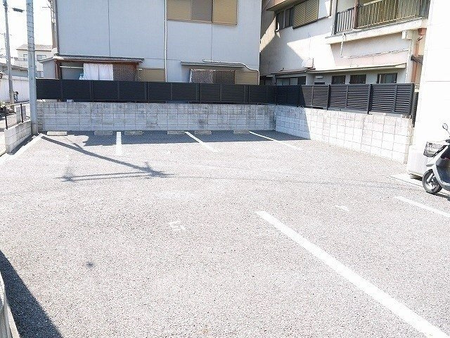 レオパレスパレモⅡの駐車場|駐車場です