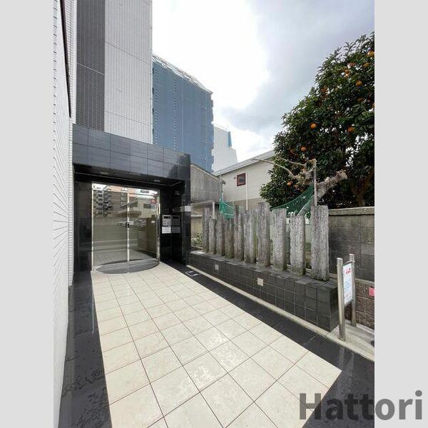 S-FORT江坂Fioreのエントランス