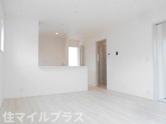 【居間・リビング】 | 郡山市安積町南長久保1丁目新築一戸建て3棟 | おしゃれな居間です