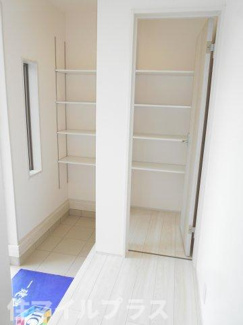 【玄関】 | 郡山市安積町南長久保1丁目新築一戸建て3棟 | きれいな玄関です