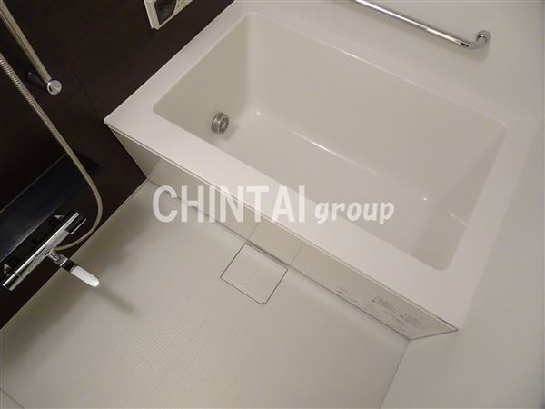 ラグゼガーデン松原の浴室