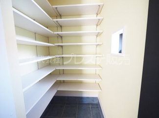 【収納】 | 生駒市あすか野南３丁目の新築一戸建 全２区画 | 現地写真（Ｂ号地シューズクローク）