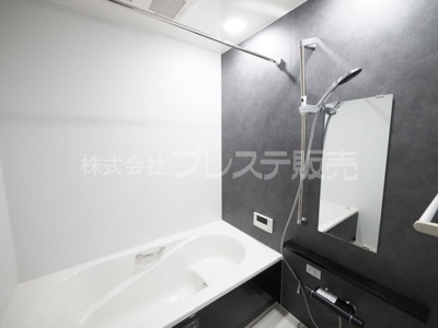 【浴室】 | 生駒市あすか野南３丁目の新築一戸建 全２区画 | 現地写真（Ｂ号地浴室）浴室暖房乾燥機を標準装備！