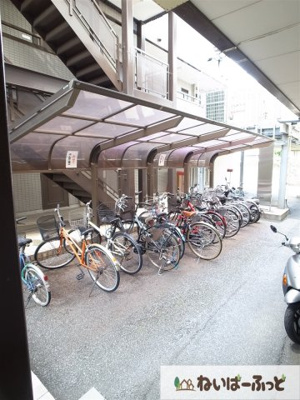 【その他共用部分】 | フィールドハウス末広　弐番館 | 駐輪所は屋根付きで嬉しいですね。