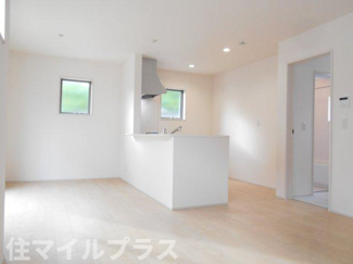 【居間・リビング】 | 郡山市安積町南長久保1丁目新築一戸建て3棟 | おしゃれなリビングです