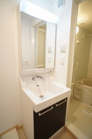 フェニックスの独立洗面台