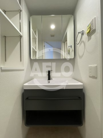 セレニテ難波グランデノールの洗面所|セレニテ難波グランデノール　洗面所