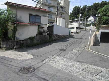 広島市東区牛田旭2丁目　土地の前面道路含む現地写真