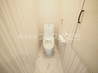 【トイレ】 | 現地写真（Ａ号地１階トイレ）温水洗浄便座を標準装備！