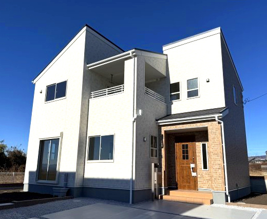 リーブルガーデンＳ第11　前橋市富士見町時沢　1号棟の外観|前橋市富士見町時沢に全4棟の住宅が完成しました。
おしゃれなデザインの外観です♪
お客様のご都合に合わせていつでもご見学頂けます♪
お気軽にご連絡下さい。