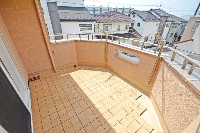 【バルコニー】