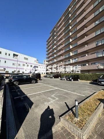 サンファースト京橋の駐車場|仲介手数料０円対象物件です♪