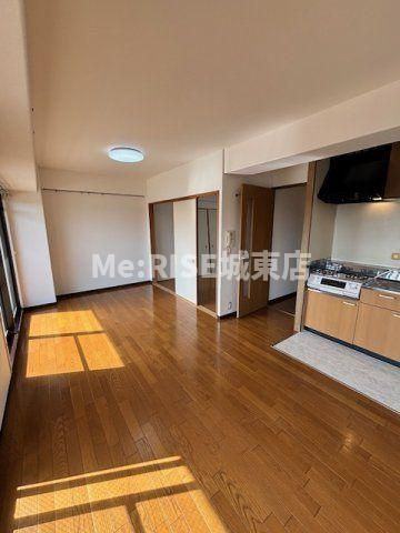 サンファースト京橋の居間・リビング|仲介手数料０円対象物件です♪