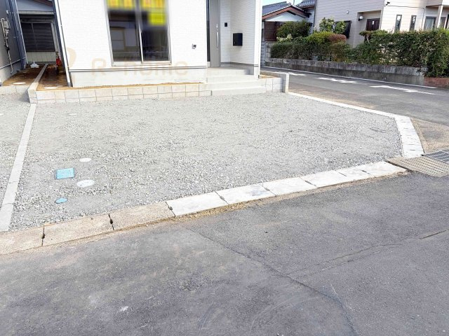 笠間市旭町第8　新築戸建て　1号棟の駐車場|カースペースは2台お停めいただけます♪
