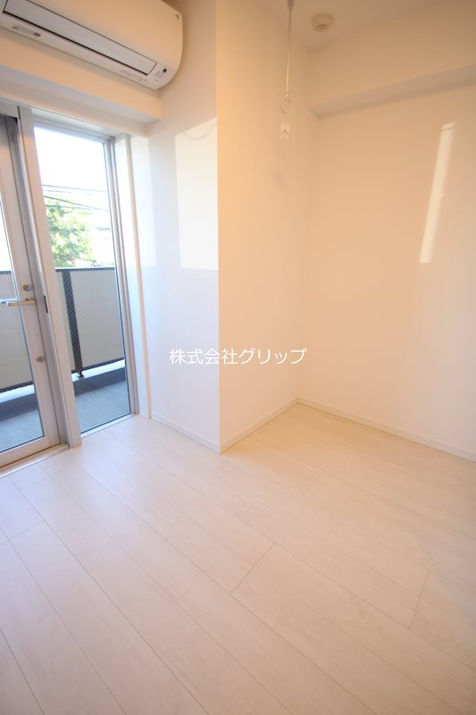 メインステージ横濱鶴見の洋室