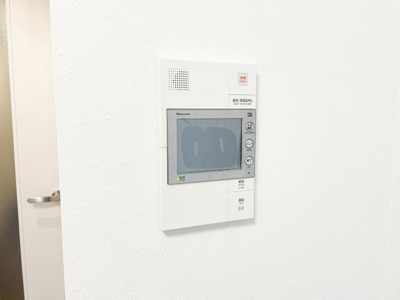 【セキュリティ】 | プレサンス新深江ディレット | モニター付きインターフォンです。