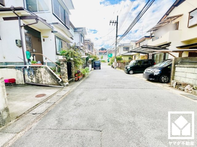 伏見区日野野色町の前面道路含む現地写真