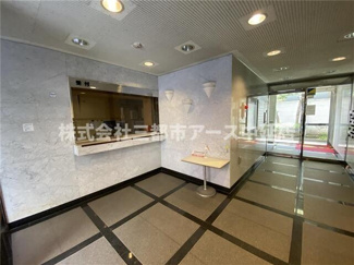 【エントランス】 | アンサンブル大井　は三都市アース中延店へお任せください！　ご内覧可能なお部屋は物件現地お待ち合わせご案内可能です！