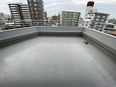 北新宿サマリヤマンションのバルコニー