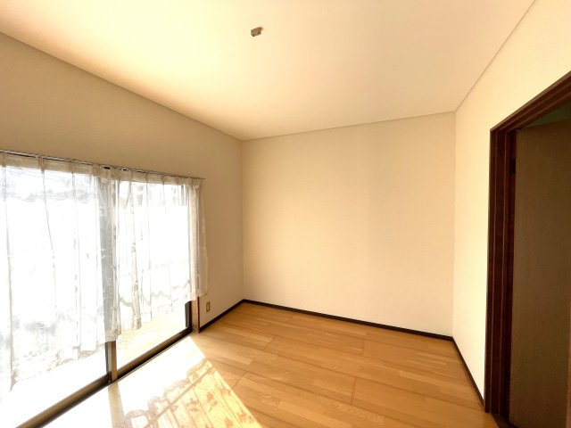 山武市沖渡売り戸建住宅の洋室