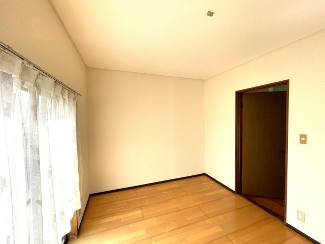 山武市沖渡売り戸建住宅の洋室