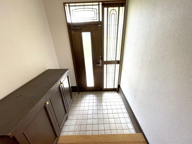 山武市沖渡売り戸建住宅の玄関