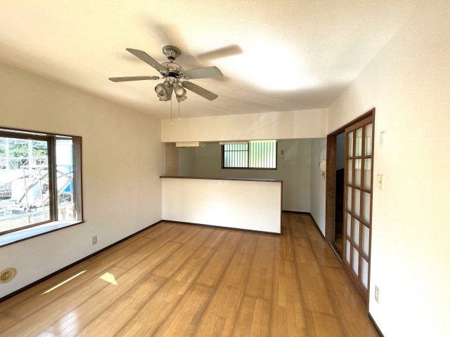 山武市沖渡売り戸建住宅の居間・リビング