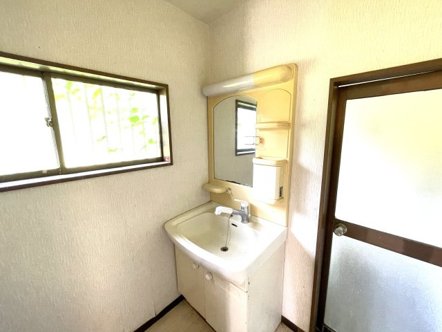 山武市沖渡売り戸建住宅の独立洗面台