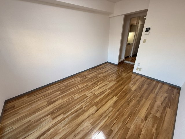 デイグラン上新庄　仲介手数料無料の居間・リビング