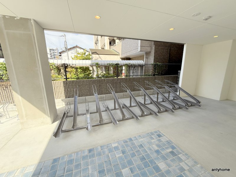 みおつくし京橋　仲介手数料無料の駐車場