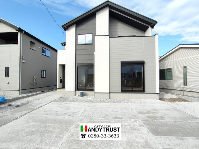 小山市城西　２期の前面道路含む現地写真|全棟納戸付きの収納充実住宅です♪
※2025年10月撮影