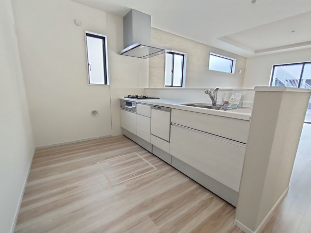 小山市城西　２期の外観|〇３号棟〇
カースペース並列3台駐車可能です♪
※2025年10月撮影