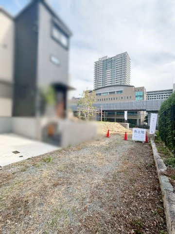住吉本町1丁目 売土地の前面道路含む現地写真