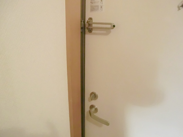 カーサ山本のセキュリティ|ドアガード完備。