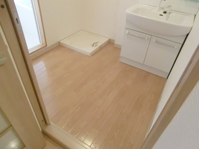 カーサ山本の洗面所|広々パウダールーム。