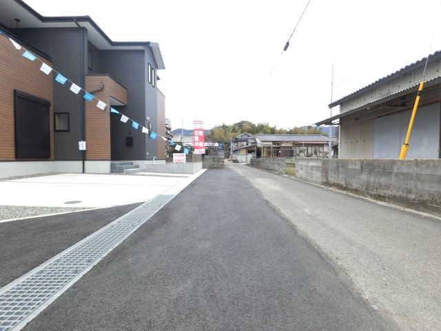 大和町大字久池井10期　1号棟の前面道路含む現地写真