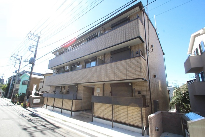 Ｌａ　ｍａｉｓｏｎ　ｄｅ　ｃｅｒｉｓｉｅｒ