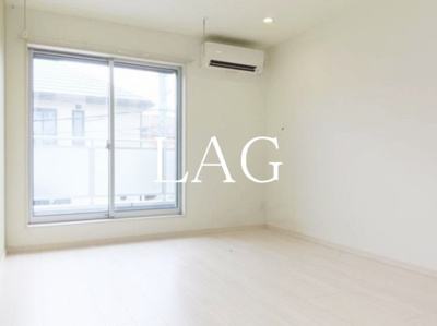 【居間・リビング】 | FUMIRY緑が丘 | 洋室のお部屋です。