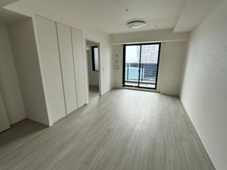 【居間・リビング】 | Brillia Tower箕面船場　TOP OF THE HILL